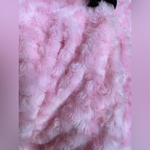 Girls Rule Pink Fluffy Soft Faux Fur Furry Button Jacket Black Bow Size 6X - Picture 4 of 16